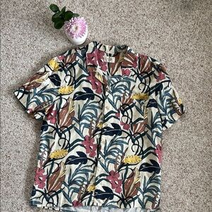 Marine Layer Short Sleeve Printed Resort
Shirt in Natural Floral Print